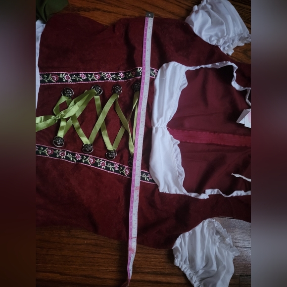 Bavarian Maid Halloween Costume size XL - Picture 11 of 14